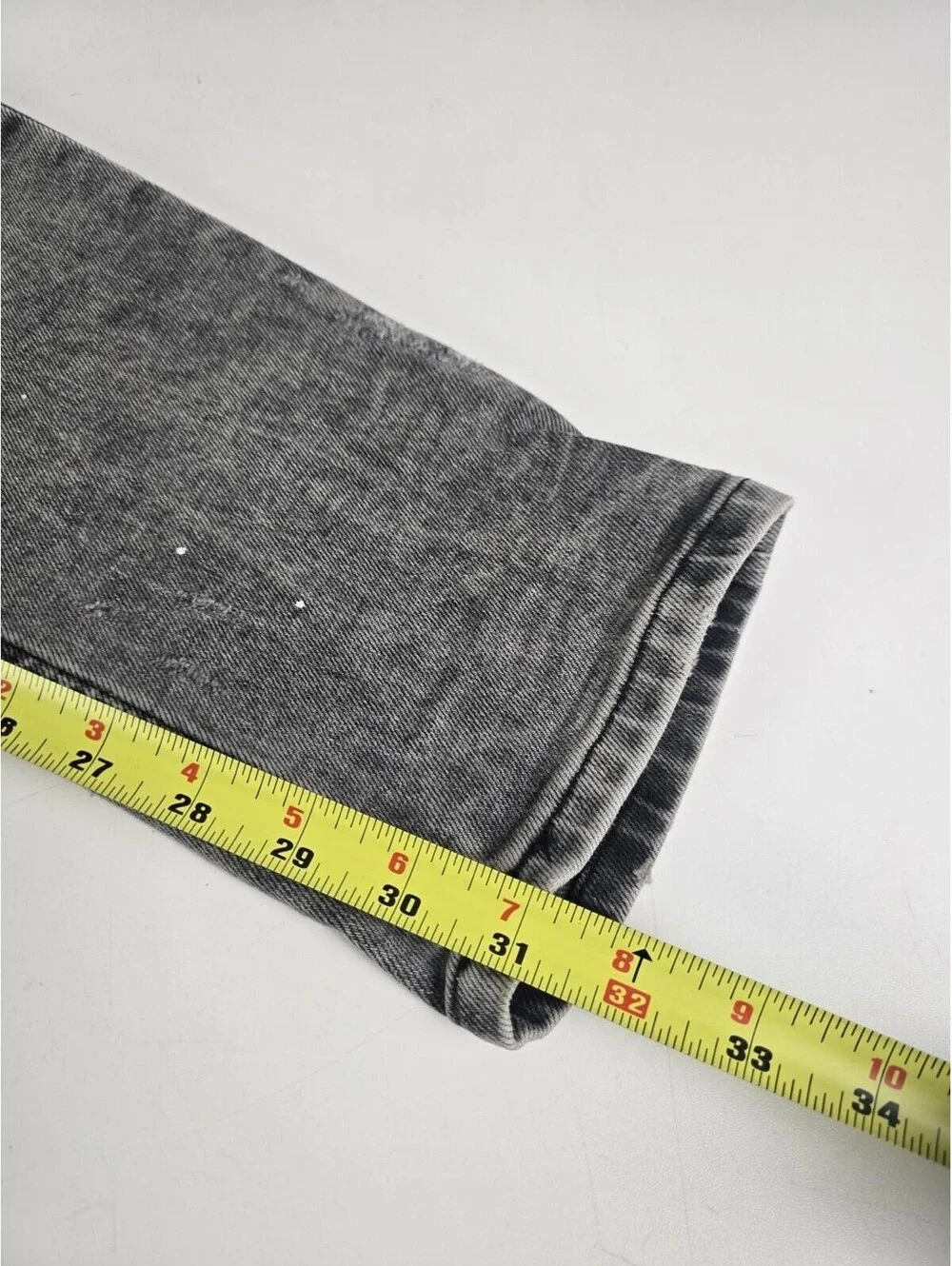 Zara Slim Fit Distressed Gray Denim Jeans Button Closure 5-Pocket Men 36x31